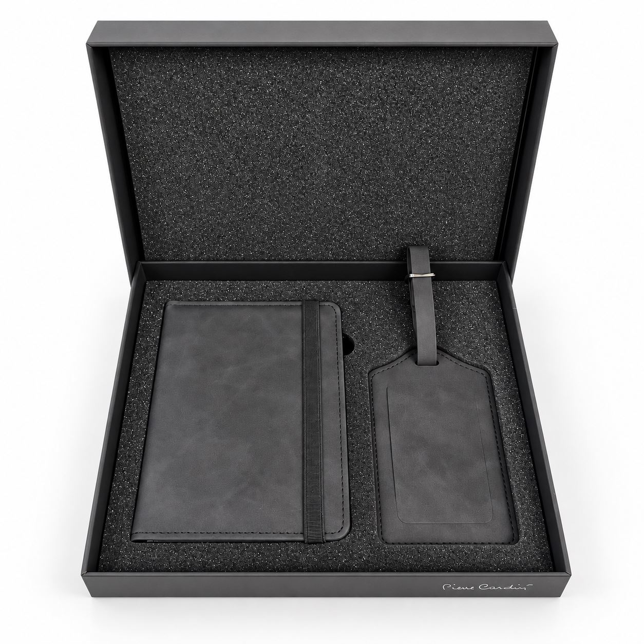 TT-104 סט נסיעות Pierre Cardin